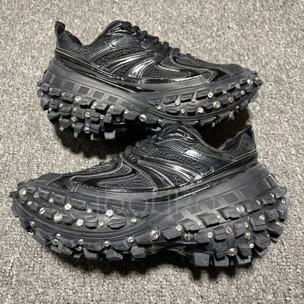 بالنسیاگا دیفندر بانسر پیچی Balenciaga Defender Bouncer Screw Sneaker بالنسیاگا دیفندر بانسر پیچی Balenciaga Defender Bouncer Screw Sneaker