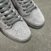 جردن وان لو کاز Jordan 1 Low Kaws طوسی جردن وان لو کاز Jordan 1 Low Kaws طوسی - تصویر 4