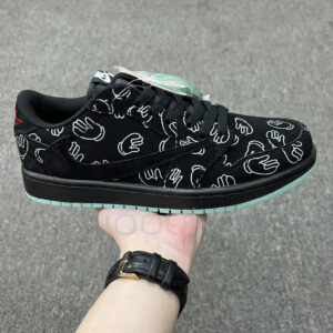 جردن وان لو کاز Jordan 1 Low Kaws مشکی جردن وان لو کاز Jordan 1 Low Kaws مشکی