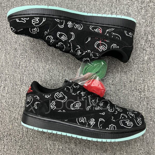 جردن وان لو کاز Jordan 1 Low Kaws مشکی جردن وان لو کاز Jordan 1 Low Kaws مشکی