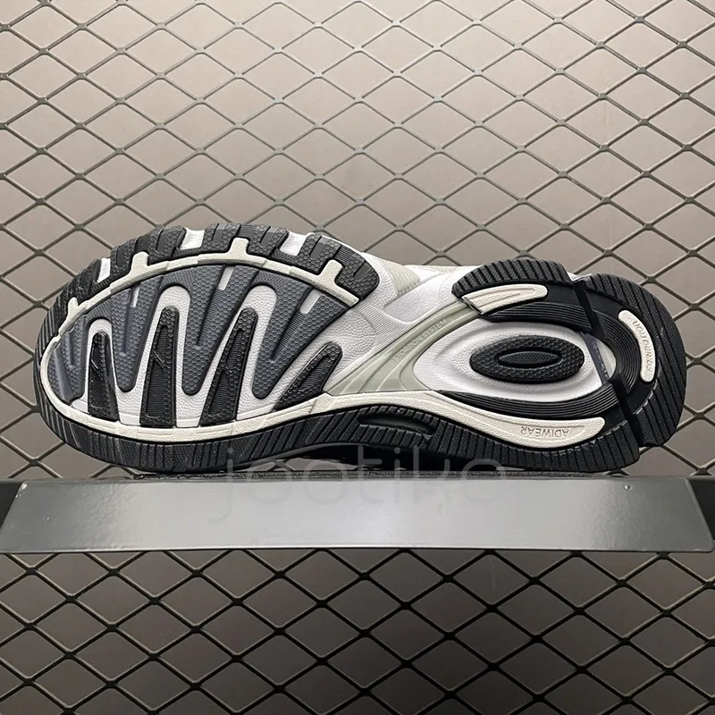 آدیداس ریسپانس سی ال adidas Response CL Metal Grey - تصویر 4