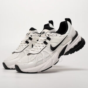 نایک وی تو کی ران Nike V2K Run White Black سفید مشکی نایک وی تو کی ران Nike V2K Run White Black سفید مشکی