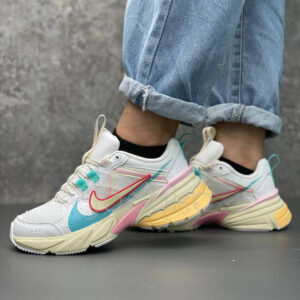 نایک وی تو کی ران Nike V2K Run سفید صورتی فیروزه ای نایک وی تو کی ران Nike V2K Run سفید صورتی فیروزه ای
