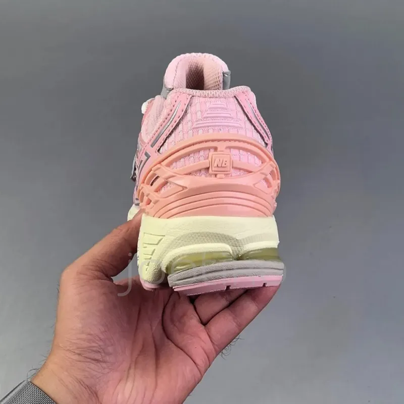 کفش نیوبالانس New Balance 1906R Lunar New Year Pink صورتی - تصویر 3