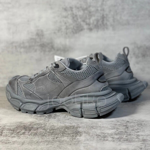 بالنسیاگا Balenciaga 3XL Suede Distressed طوسی بالنسیاگا Balenciaga 3XL Suede Distressed طوسی
