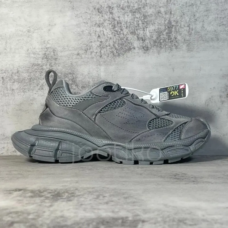 بالنسیاگا Balenciaga 3XL Suede Distressed طوسی - تصویر 4