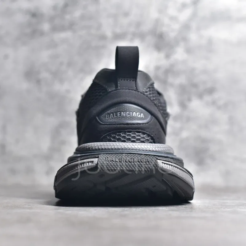 بالنسیاگا Balenciaga 3XL Suede Distressed خاکستری تیره - تصویر 3