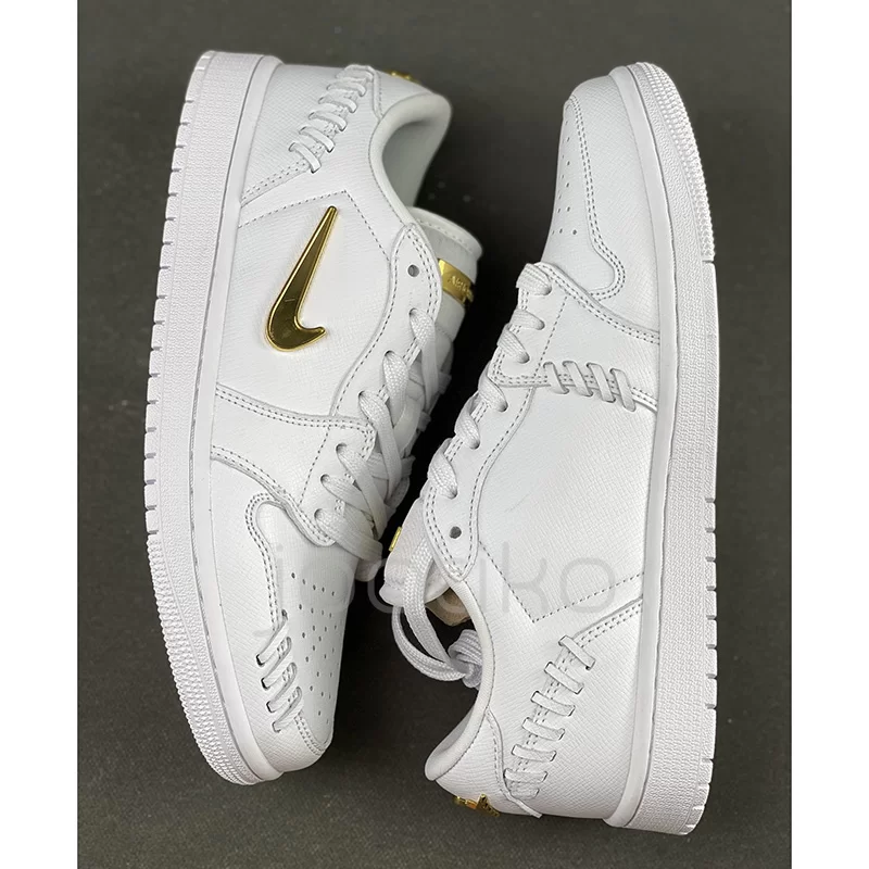 ایر جردن وان لو Jordan 1 Low Method of Make Sail Metallic Gold ایر جردن وان لو Jordan 1 Low Method of Make Sail Metallic Gold - تصویر 4