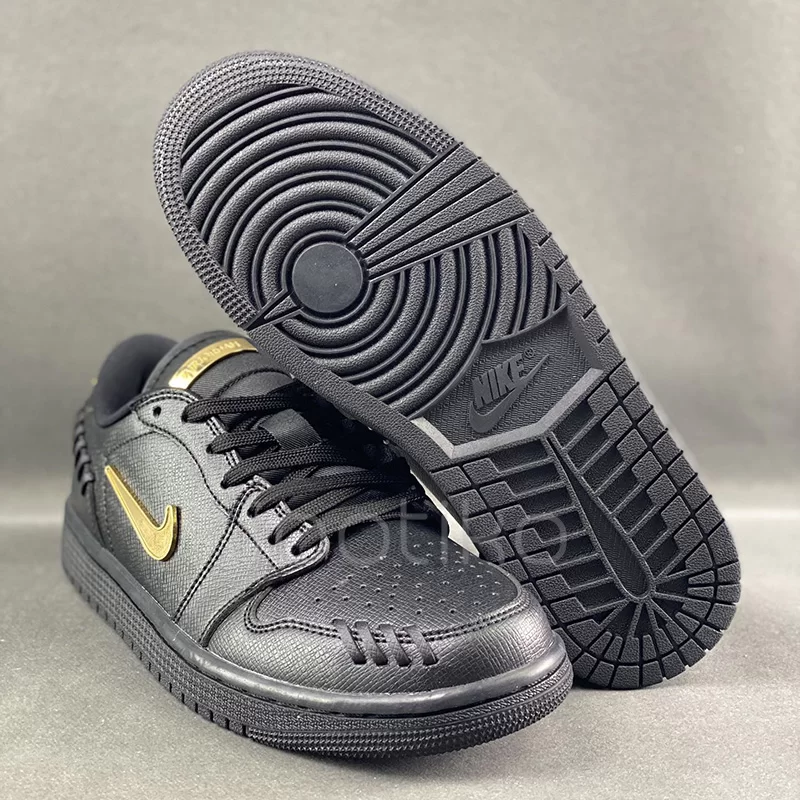 ایر جردن وان لو Jordan 1 Low Method of Make Black Metallic Gold ایر جردن وان لو Jordan 1 Low Method of Make Black Metallic Gold - تصویر 5