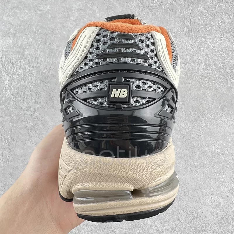 نیوبالانس New Balance 1906R size? Exclusive Blacktop Mindful Grey نیوبالانس New Balance 1906R size? Exclusive Blacktop Mindful Grey - تصویر 3