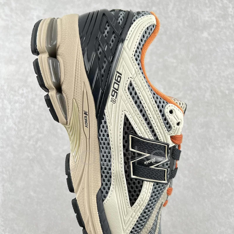 نیوبالانس New Balance 1906R size? Exclusive Blacktop Mindful Grey نیوبالانس New Balance 1906R size? Exclusive Blacktop Mindful Grey - تصویر 2