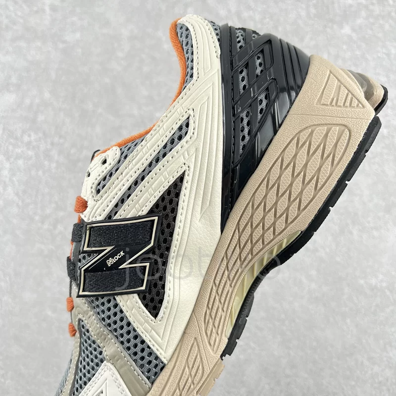 نیوبالانس New Balance 1906R size? Exclusive Blacktop Mindful Grey نیوبالانس New Balance 1906R size? Exclusive Blacktop Mindful Grey - تصویر 4