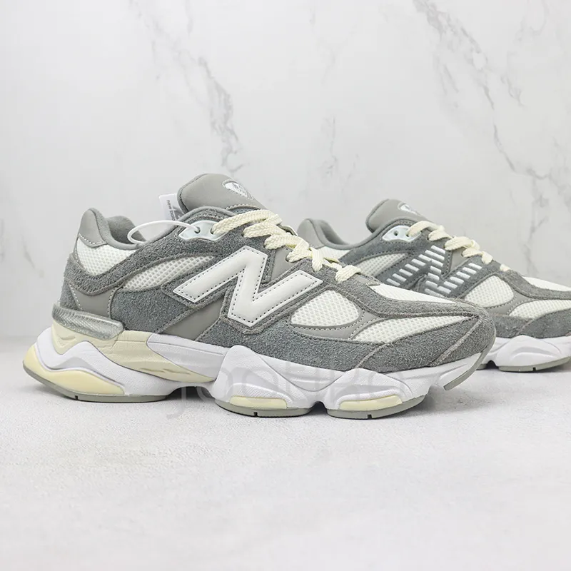 کفش نیوبالانس New Balance 9060 Grey White کفش نیوبالانس New Balance 9060 Grey White - تصویر 2