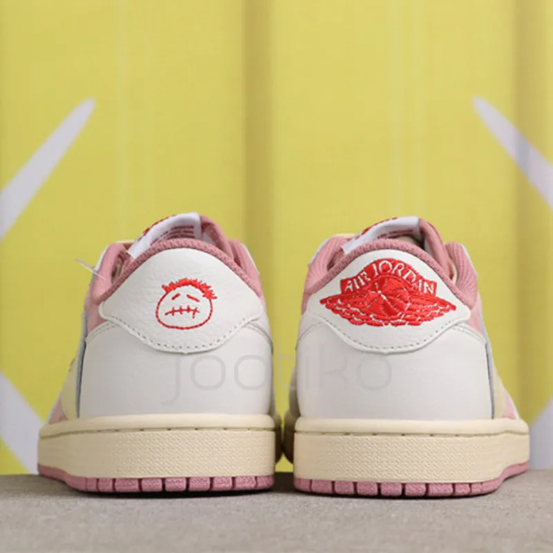 جردن وان لو Travis Scott x Air Jordan 1 Low OG Shy Pink شای پینک جردن وان لو Travis Scott x Air Jordan 1 Low OG Shy Pink شای پینک - تصویر 2
