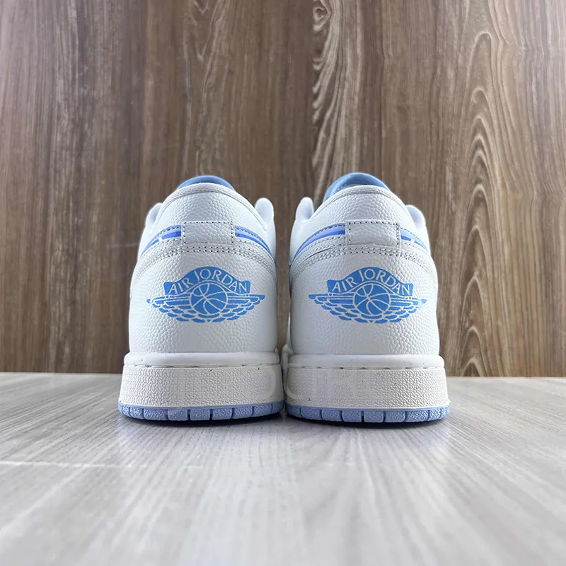 نایک جردن وان Jordan 1 Low SE Reverse Ice Blue آبی یخی نایک جردن وان Jordan 1 Low SE Reverse Ice Blue آبی یخی - تصویر 4