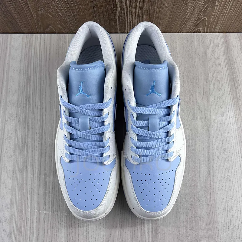 نایک جردن وان Jordan 1 Low SE Reverse Ice Blue آبی یخی نایک جردن وان Jordan 1 Low SE Reverse Ice Blue آبی یخی - تصویر 5