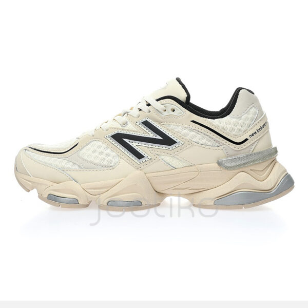 کفش نیوبالانس New Balance 9060 Turtledove Black Silver Metallic کفش نیوبالانس New Balance 9060 Turtledove Black Silver Metallic