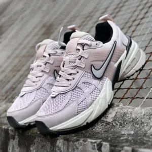 نایک وی تو کی ران Nike V2K Run نایک وی تو کی ران Nike V2K Run