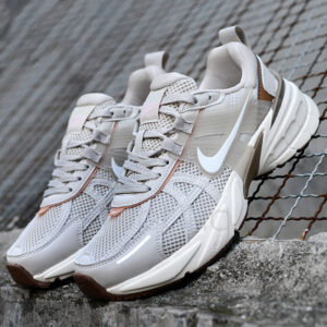نایک وی تو کی ران Nike V2K Run نایک وی تو کی ران Nike V2K Run