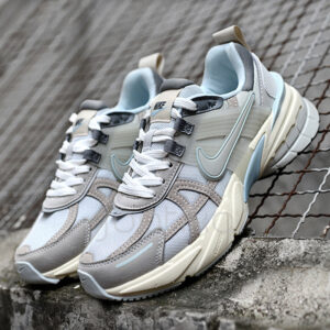 نایک وی تو کی ران Nike V2K Run نایک وی تو کی ران Nike V2K Run