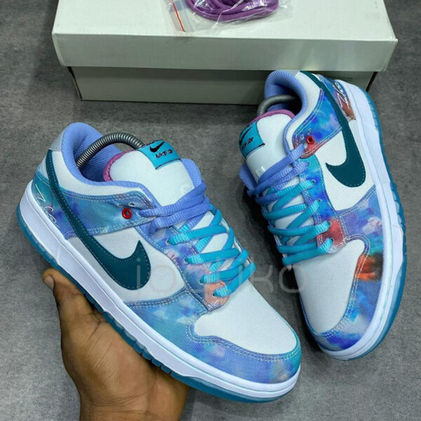 نایک اس بی دانک لو Nike SB Dunk Low Futura Laboratories Bleached Aqua نایک اس بی دانک لو Nike SB Dunk Low Futura Laboratories Bleached Aqua