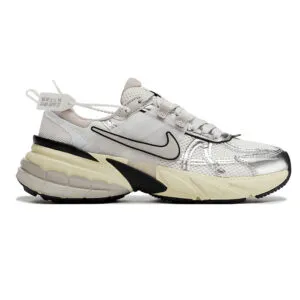 نایک وی تو کی ران Nike V2K Run Summit White Metallic Silver نایک وی تو کی ران Nike V2K Run Summit White Metallic Silver