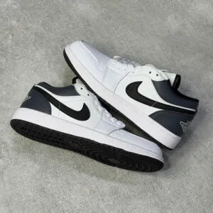 نایک جردن وان لو Jordan 1 Low White Black نایک جردن وان لو Jordan 1 Low White Black