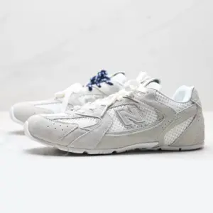 کفش نیوبالانس میو میو زنانه New Balance 530 SL Miu Miu White Women’s کفش نیوبالانس میو میو زنانه New Balance 530 SL Miu Miu White Women’s