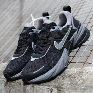 نایک وی تو کی ران Nike V2K Run نایک وی تو کی ران Nike V2K Run