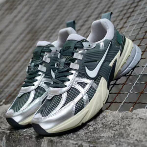 نایک وی تو کی ران Nike V2K Run Vintage Green نایک وی تو کی ران Nike V2K Run Vintage Green