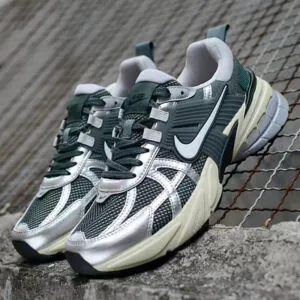 نایک وی تو کی ران Nike V2K Run Vintage Green نایک وی تو کی ران Nike V2K Run Vintage Green