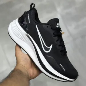 نایک زوم ومرو رانینگ Nike Zoom Vomero RUNNING مشکی سفید نایک زوم ومرو رانینگ Nike Zoom Vomero RUNNING مشکی سفید
