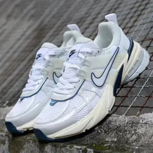 نایک وی تو کی ران Nike V2K Run Platinum Tint نایک وی تو کی ران Nike V2K Run Platinum Tint
