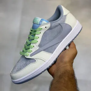 نایک ایرجردن وان لو Nike Air Jordan 1 Low Cool Grey طوسی متمایل به آبی / سفید نایک ایرجردن وان لو Nike Air Jordan 1 Low Cool Grey طوسی متمایل به آبی / سفید