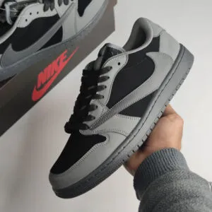 نایک ایرجردن وان لو Travis Scott x Air Jordan 1 Low Black Grey مشکی خاکستری نایک ایرجردن وان لو Travis Scott x Air Jordan 1 Low Black Grey مشکی خاکستری