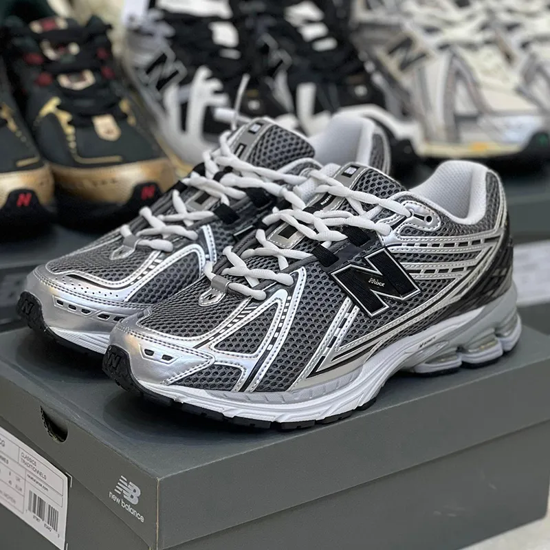 کفش نیوبالانس 1906R نقره‌ای متالیک / مشکی New Balance 1906R Silver Metalic Black - تصویر 2