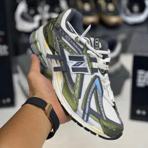 کفش نیوبالانس 1906A سبز زیتونی سفید خاکستری New Balance 1906A Olive Juice Sea Salt کفش نیوبالانس 1906A سبز زیتونی سفید خاکستری New Balance 1906A Olive Juice Sea Salt