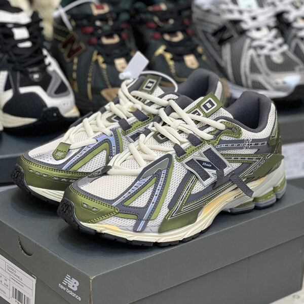 کفش نیوبالانس 1906A سبز زیتونی سفید خاکستری New Balance 1906A Olive Juice Sea Salt کفش نیوبالانس 1906A سبز زیتونی سفید خاکستری New Balance 1906A Olive Juice Sea Salt