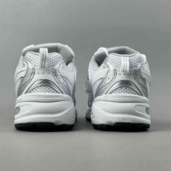 کفش نیوبالانس 530 مانسل وایت New Balance 530 Munsell White کفش نیوبالانس 530 مانسل وایت New Balance 530 Munsell White