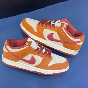 نایک اس بی دانک لو پرو دارک راست سیدر Nike SB Dunk Low Pro Dark Russet Cedar نایک اس بی دانک لو پرو دارک راست سیدر Nike SB Dunk Low Pro Dark Russet Cedar