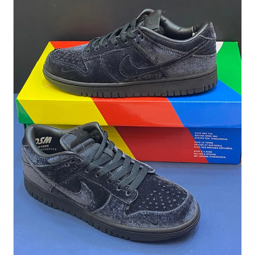 نایک اس بی دانک لو مشکی مخمل Nike Dunk Low Dover Street Market Triple Black Velvet - تصویر 3