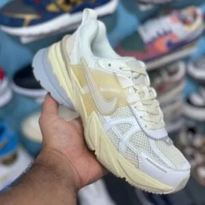 نایک وی تو کی ران سفید شیری Nike V2K Run Pale Ivory نایک وی تو کی ران سفید شیری Nike V2K Run Pale Ivory