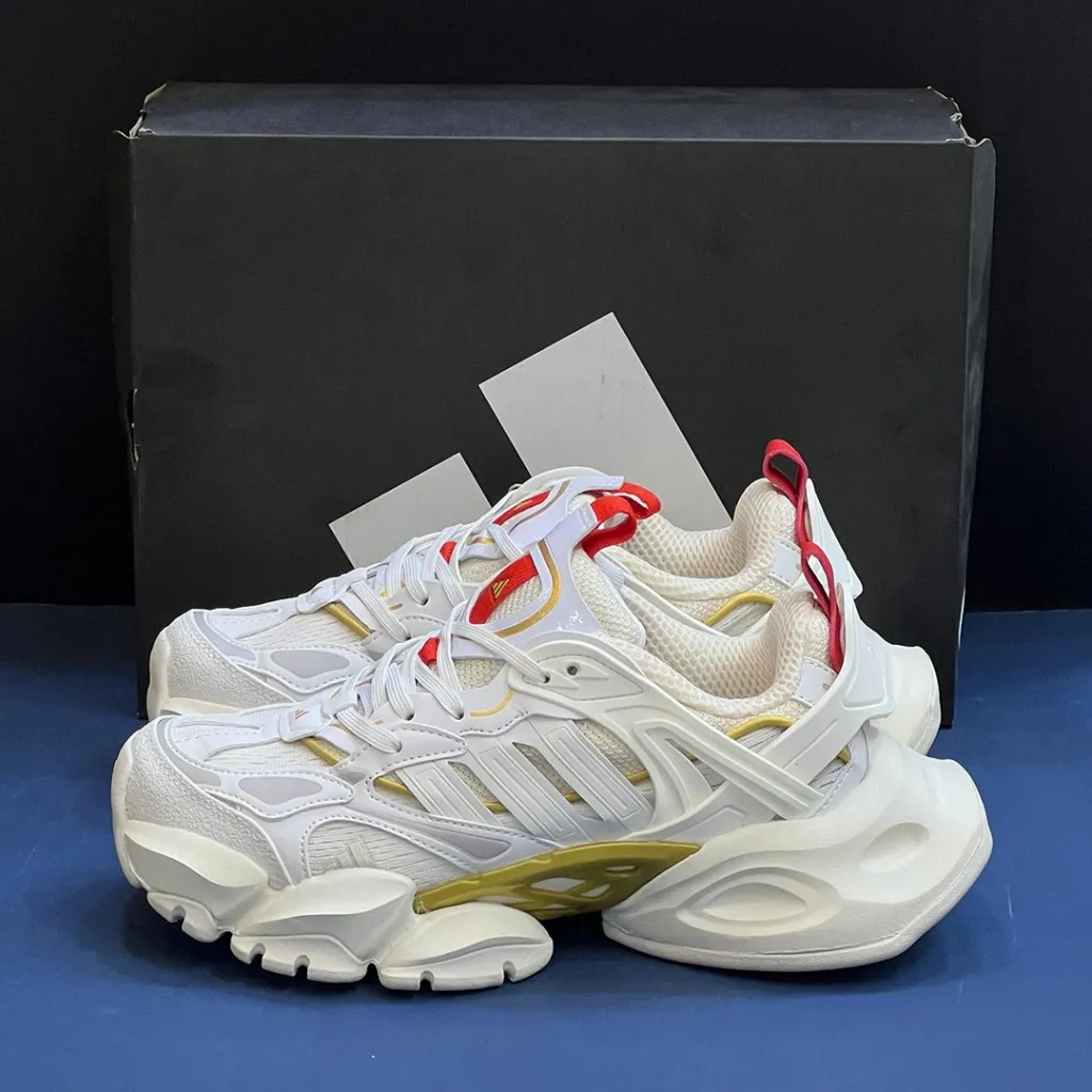 آدیداس رانر اکس ال جی دیلاکس سفید طلایی adidas XLG Runner Deluxe Off White Gold Metallic Red - تصویر 3
