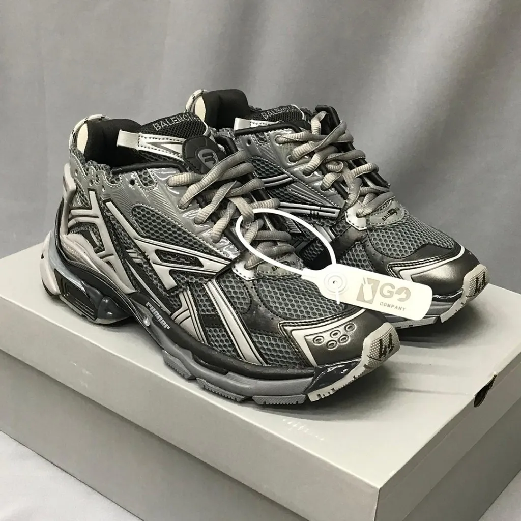 بالنسیاگا رانر طوسی تیره مشکی Balenciaga Runner Dark Grey Black بالنسیاگا رانر طوسی تیره مشکی Balenciaga Runner Dark Grey Black - تصویر 3