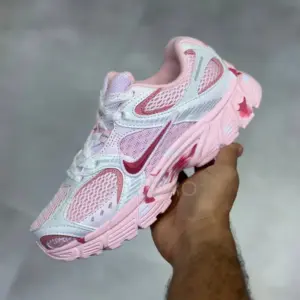 نایک وی فایو آر ان آر صورتی Nike V5 RNR Pink نایک وی فایو آر ان آر صورتی Nike V5 RNR Pink