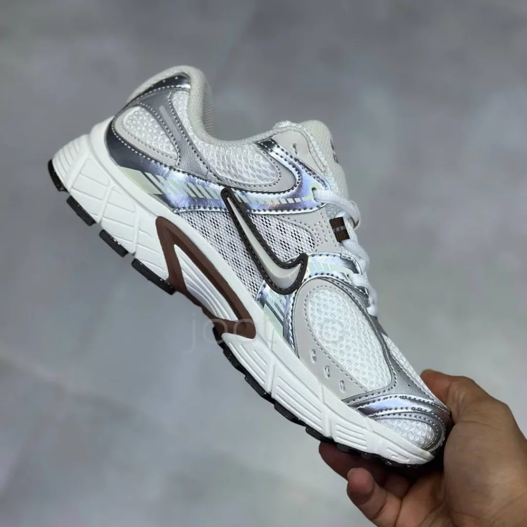 نایک وی فایو آر ان آر سفید سیلور قهوه ای Nike V5 RNR Sail Fauna Brown Phantom Light Orewood Brown - تصویر 2