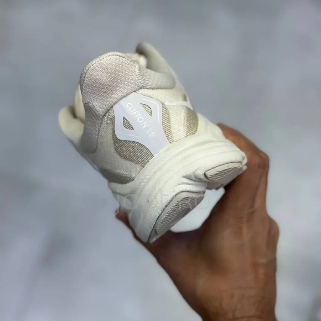 کفش هوکا کلیفتون 10 شیری Hoka Clifton 10 Oatmeal Oat Milk کفش هوکا کلیفتون 10 شیری Hoka Clifton 10 Oatmeal Oat Milk - تصویر 4