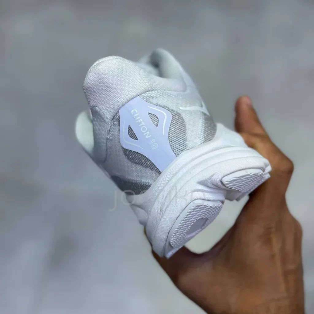 کفش هوکا کلیفتون 10 سفید خاکستری Hoka Clifton 10 Cosmic Grey Stardust - تصویر 4
