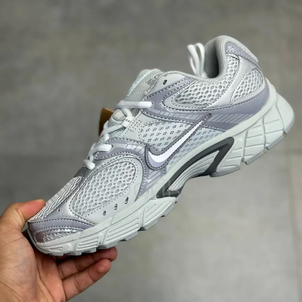 نایک وی فایو آر ان آر طوسی Nike V5 RNR Gray نایک وی فایو آر ان آر طوسی Nike V5 RNR Gray - تصویر 3