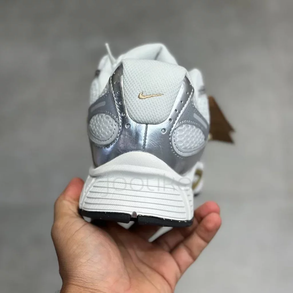 نایک وی فایو آر ان آر متالیک بژ Nike V5 RNR Parachute Beige Metallic Pewter - تصویر 4